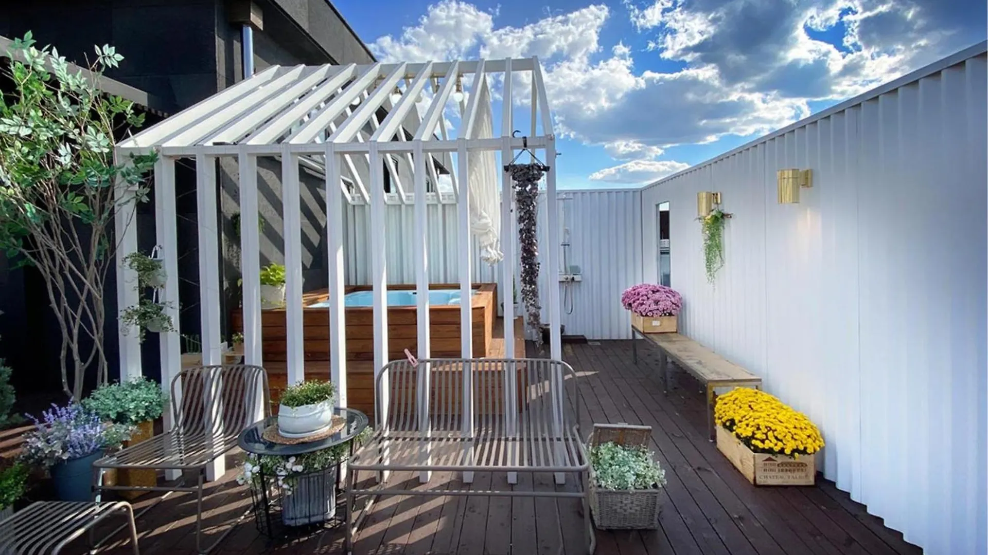 Garden Pool Villa Lee Chung Jung联系方式